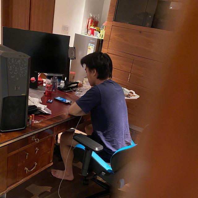 何猷君:有钱却没品位,奚梦瑶何猷君豪宅曝光,室内装修不仅土还很乱