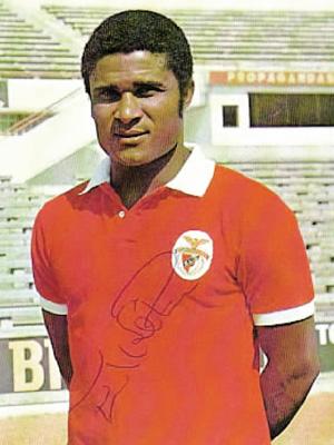 『贝利』贝利唯一承认“比自己伟大”的球星:希望他的纪录片和C罗一样多