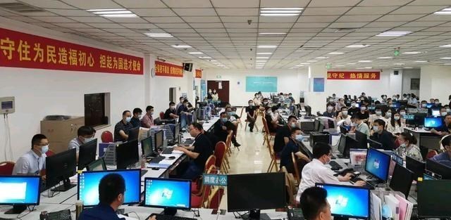 大学|近160所院校,专科投档分数超本科线!网友:上专科也不易