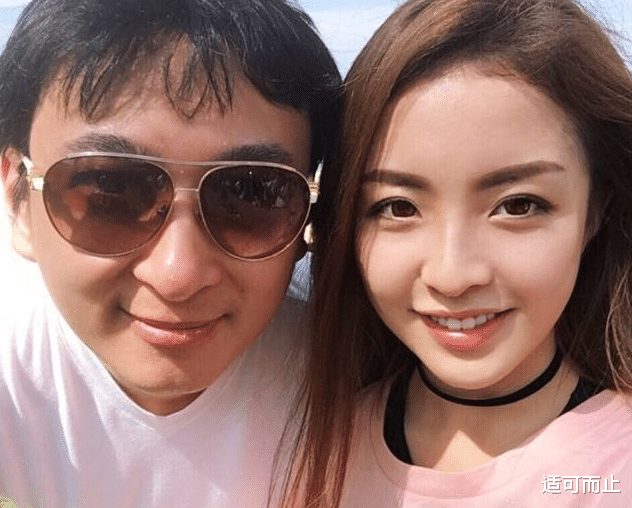 王思聪|王思聪深夜带美女吃烧烤，4个羊腰子亮了，新欢颜值却一般！