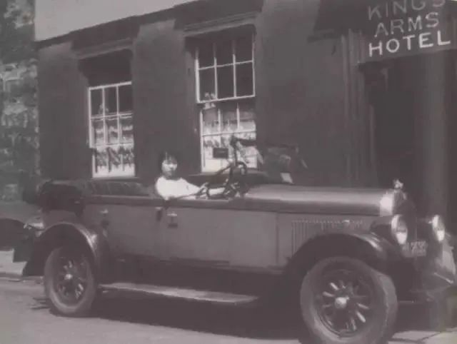 欧盟：上海滩最后的大小姐：这位活到112岁的复旦校花，秘诀只有7个字