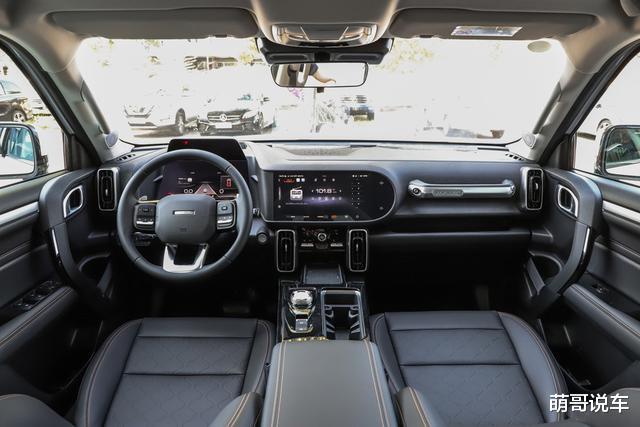 SUV|又一SUV成功了，上市半月就迷倒一片，外观很硬派，内饰很豪华