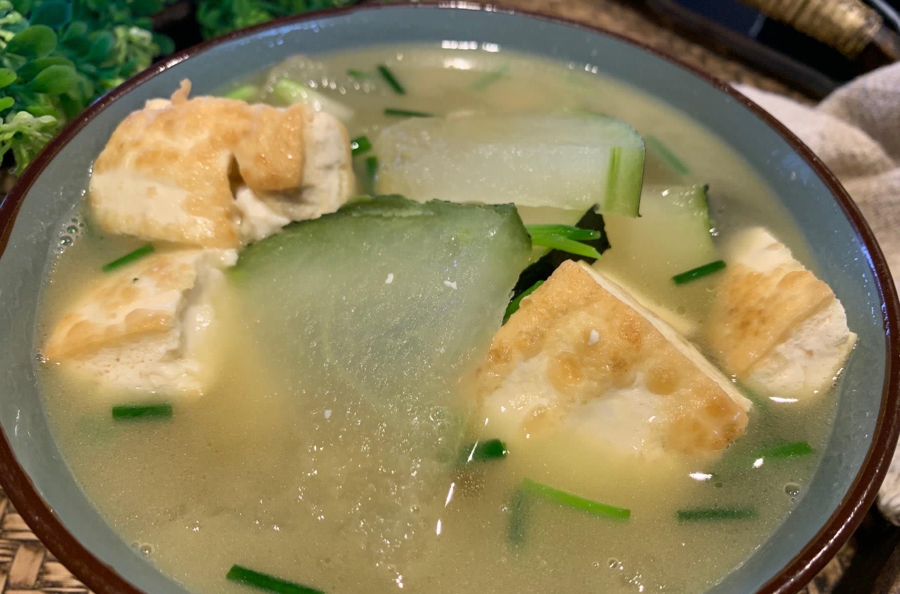 「豆腐」夏天天气闷热，吃这汤最合适，滋补养阴不上火，正当季要多吃