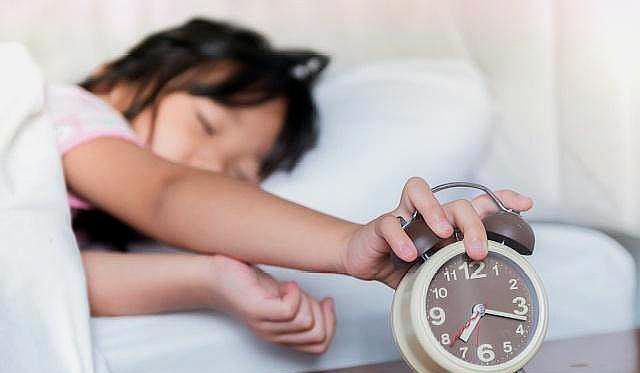 运动|早上几点起床最健康？对照一下，看看你起早了，还是起晚了