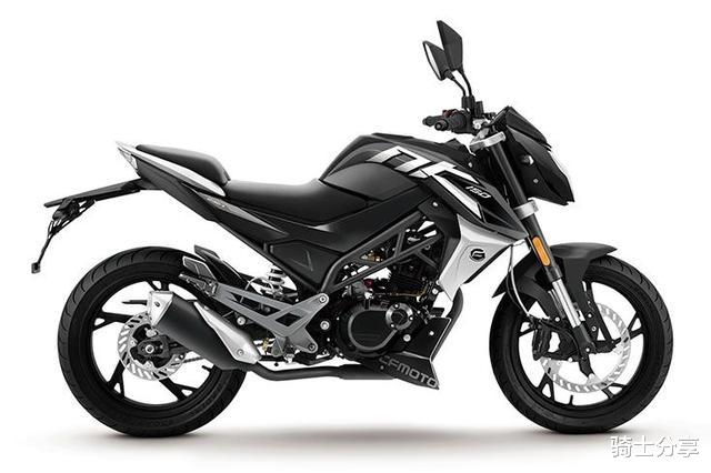 |新手入门，不要踏板，万元左右骑行舒适的摩托车，求推荐？