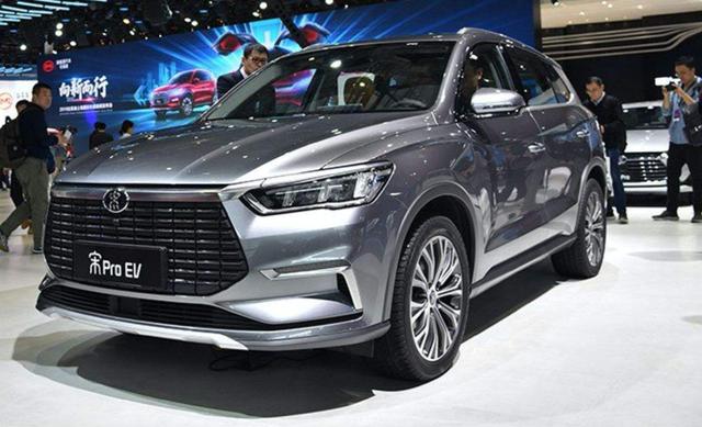 「比亚迪宋」奥迪设计师操刀，上月卖出12364辆，8.58万配自动挡，很适合家用