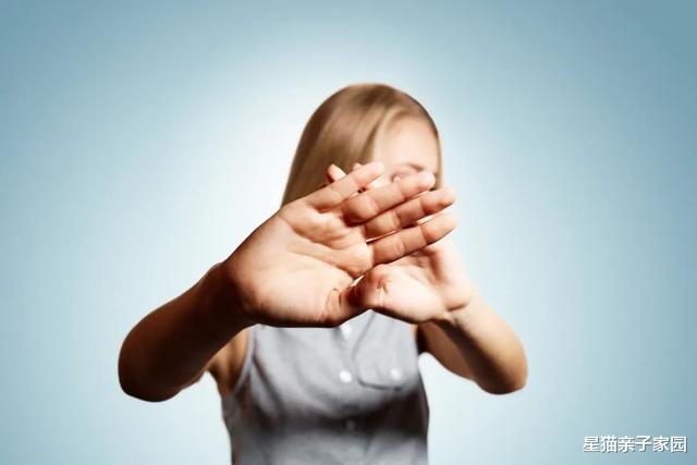 女孩■高考状元染上艾滋病,传播高达93%:身边这三类学生一定要远离