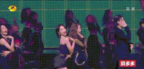 蓝盈莹|“破案了”！蓝盈莹赖着C位1分30秒，心疼其他认真跳舞的姐姐！