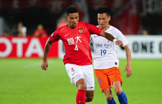 「广州恒大」国足恐失后防核心？曝FIFA翻脸拒绝让布朗宁为国出战！逼恒大出狠招