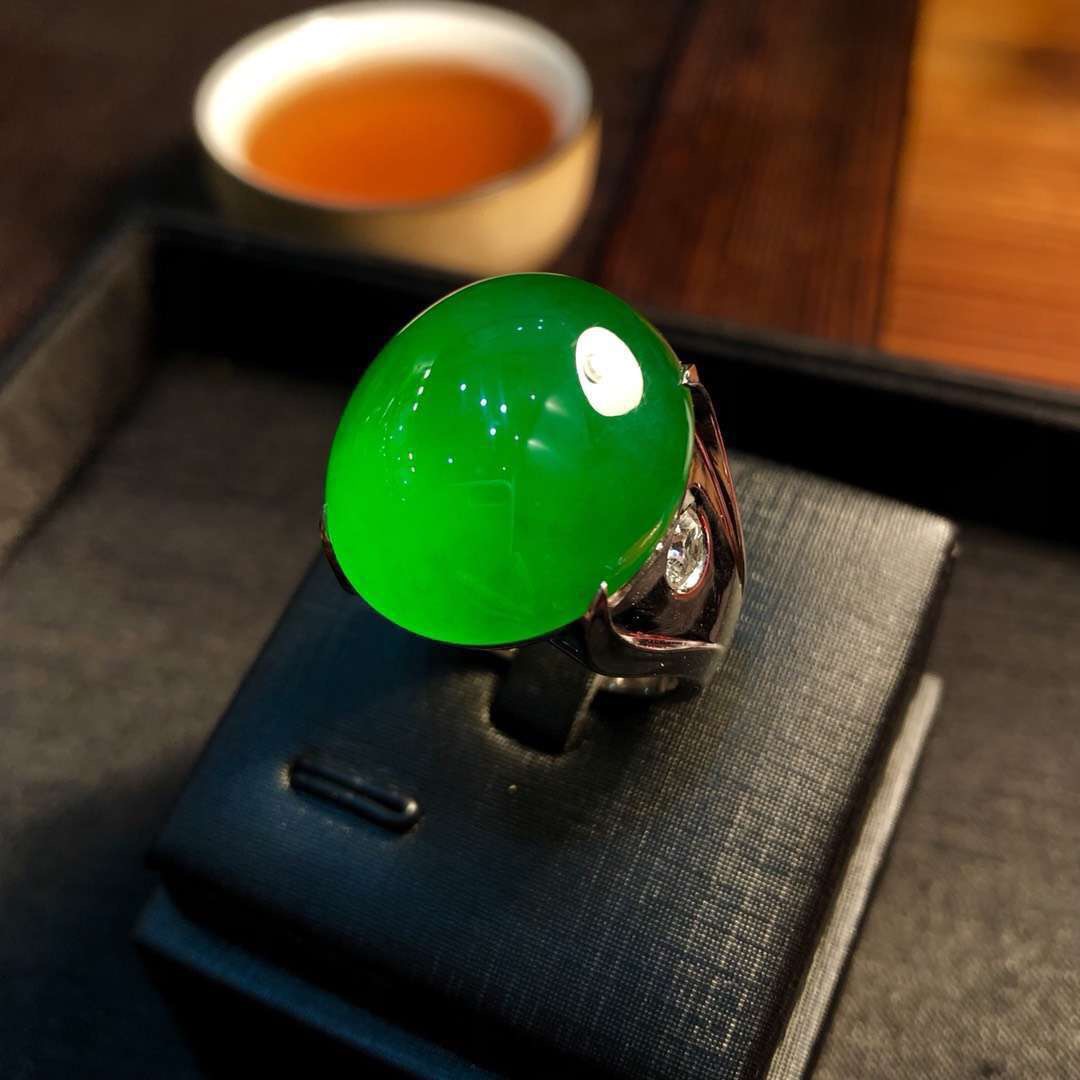 翡翠@“人养玉，玉养人” 你会养玉吗？