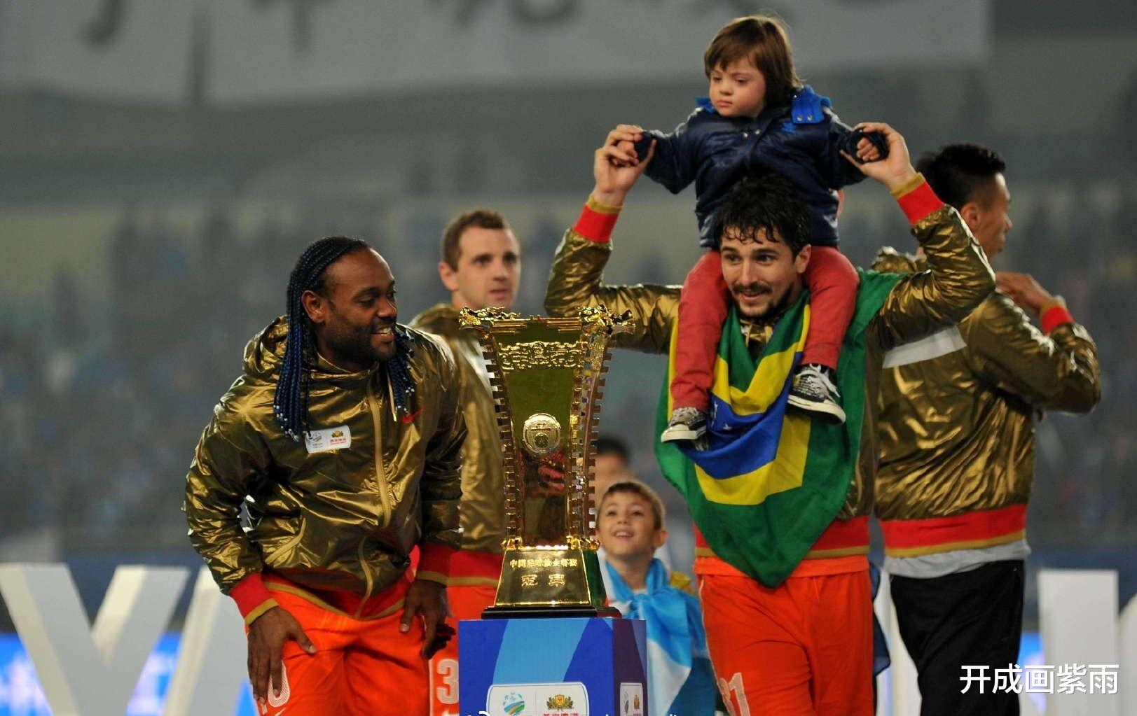 洛国富@韩媒“调侃”：中国U19纪律差+饮酒+缺乏职业性！洛国富32岁生日