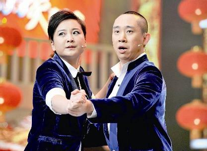 『贾玲』贾玲“救场王”名不虚传，节目上照顾言承旭陈晓，机智救场关晓彤