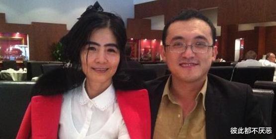 非诚勿扰|非诚勿扰51岁阿姨被34岁小伙抱走，5年过去，两人分道扬镳