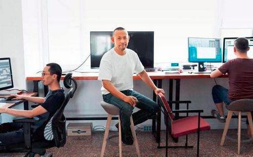 「姜文」姜文在赔了几个亿后，他和那位“煤二代”兄弟，分道扬镳了