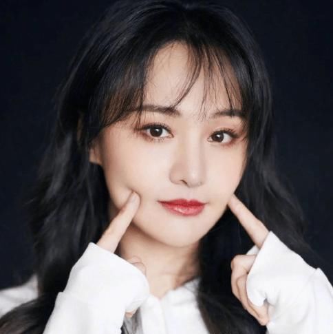 「胡彦斌」网曝赵丽颖差点儿被坑，获知前女友胡彦斌签订综艺节目后，赵丽颖回绝协作签订