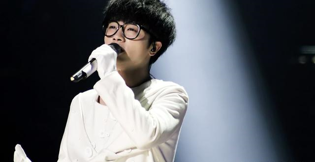 「华晨宇」华晨宇夺冠引争议，被批《歌手》剧本，华语乐坛只姓华