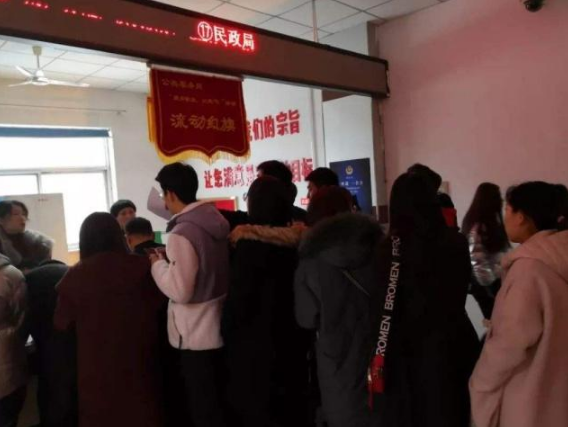 民政局|高考过后民政局排起了离婚的长队，家长们要干什么？