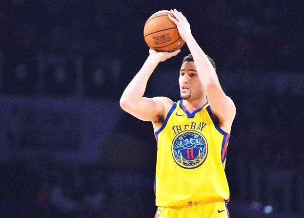 詹姆斯·哈登■NBA最适合哈登的五个队友:威少垫底,汤神第四,榜首实至名归!