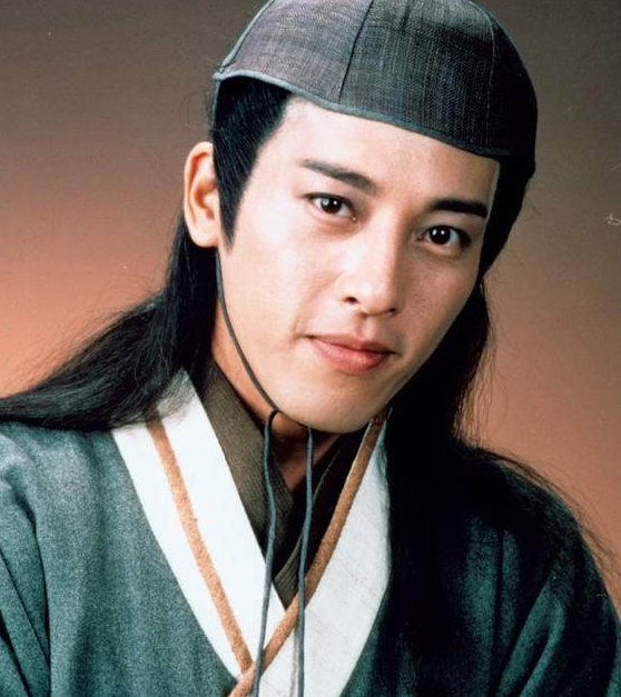 吕颂贤|夫妻俩追求年轻,坚持25年不吃肉不生娃,57岁的老婆美过20岁少女