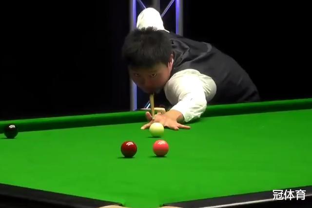 周跃龙|斯诺克诞生大黑马!中国17岁新星爆冷击败名将,获职业赛首胜