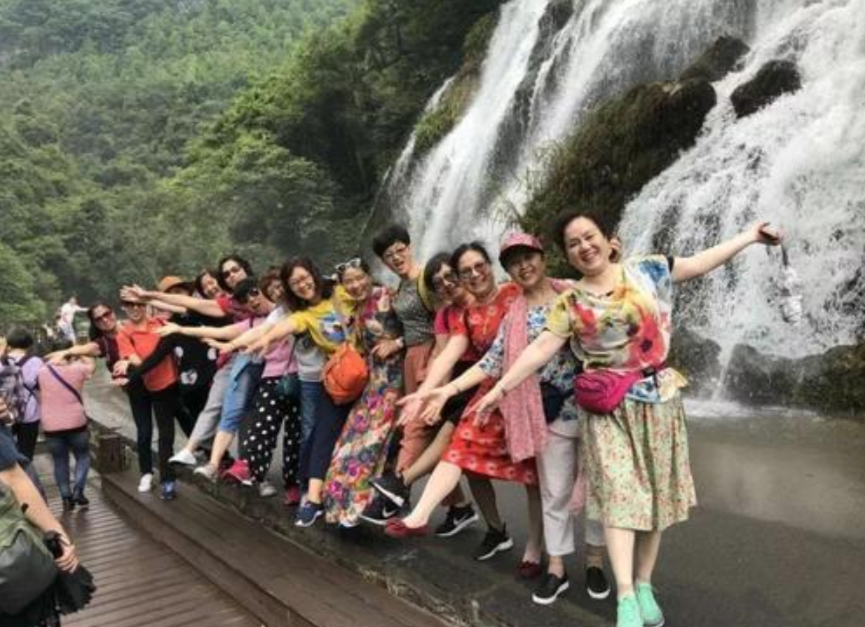  \我花10万养老钱旅游，哪错了\，儿子一句话，7旬老人沉思了