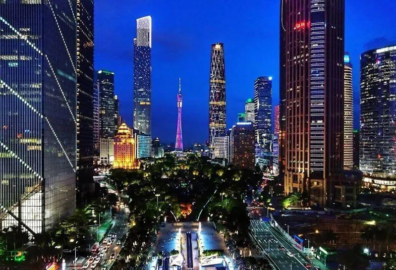 草根|一名草根歌手用成本5000元的粤语歌，打败了整个香港粤语乐坛