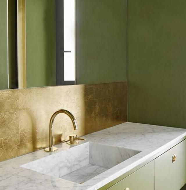 ■卫生间别再贴满墙砖了,一半瓷砖一半防水漆,年轻人都这样装 !