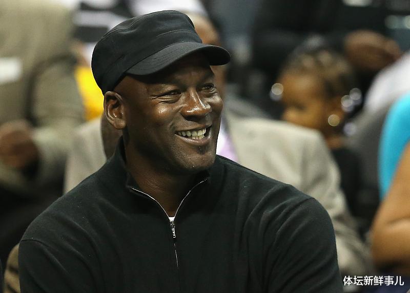 迈克尔·乔丹:怼上了?格林炮轰乔丹,科尔曝内情,听听詹姆斯 奥尼尔 姚明怎么说