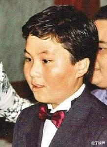 赌王▲赌王之子何猷佳成最大谜团，何超盈称压根没这个人，细思极恐！