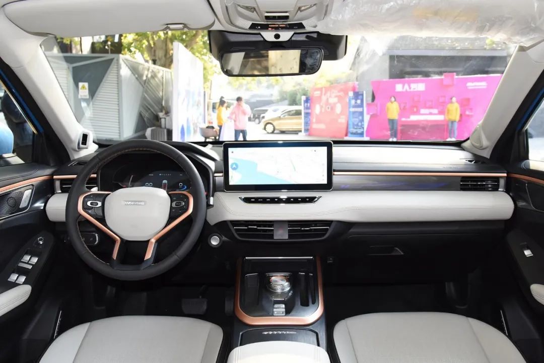 哈弗初恋|哈弗初恋对比长安欧尚X5，这一届年轻人真幸福