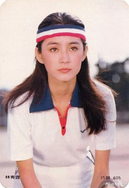 #袁咏仪#51岁邱淑贞和48岁袁咏仪同框美如画：这才是香港女星颜值巅峰！