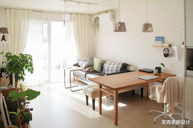 「」丁克夫妻的60㎡小家，一室一厅一个阳台当花园，极简日式一尘不染