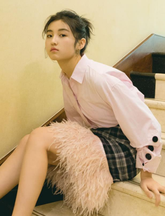 「张子枫」张子枫曾3次拒绝《跑男》的邀请，原因只有6个字，让人无法反驳