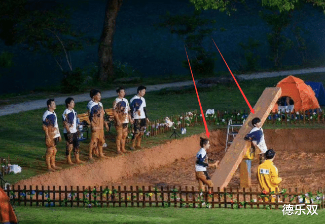 「奔跑吧兄弟」跑男泥潭环节,以前是打泥仗,看到新玩法,蔡徐坤:告辞!