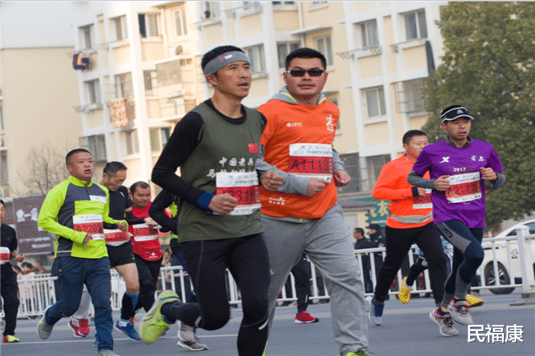 医生|肺怕什么?医生告诉您:多做2件事,少喝2种水,肺干干净净