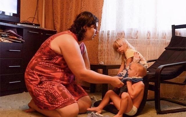 结婚|俄罗斯宝妈减肥成功，转身嫁给20岁“继子”？粉丝：三观碎了！