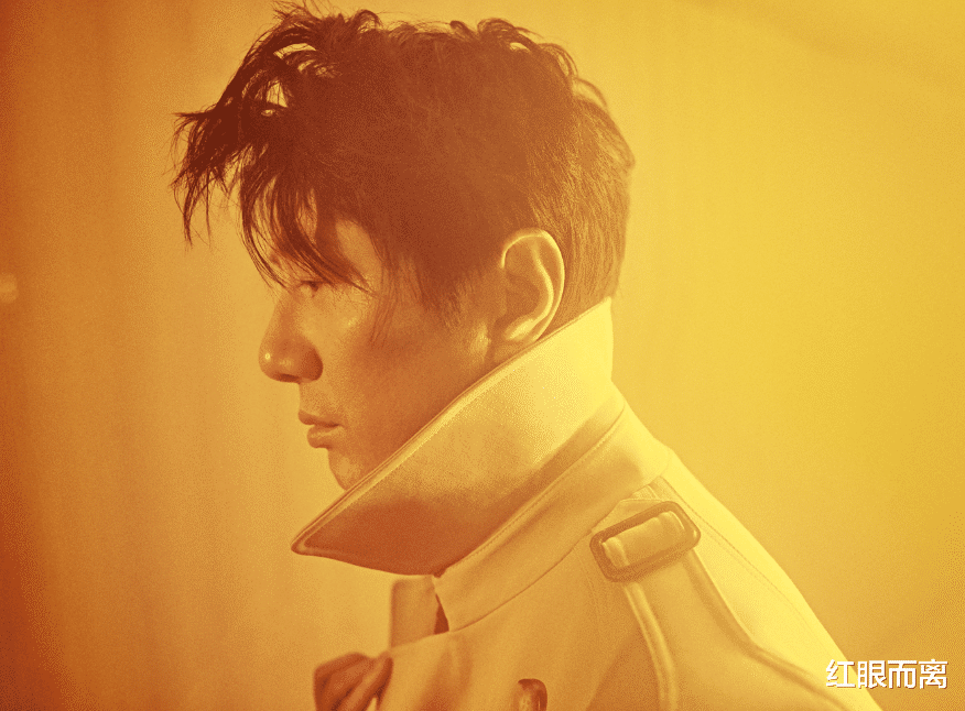 郑钧|郑钧是曾经风靡乐坛摇滚的先驱，现在的他仍受大众支持和喜爱