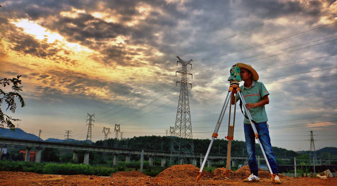 ▲大学最“鸡肋”的4个专业,录取分数高不说,毕业很难找到好工作