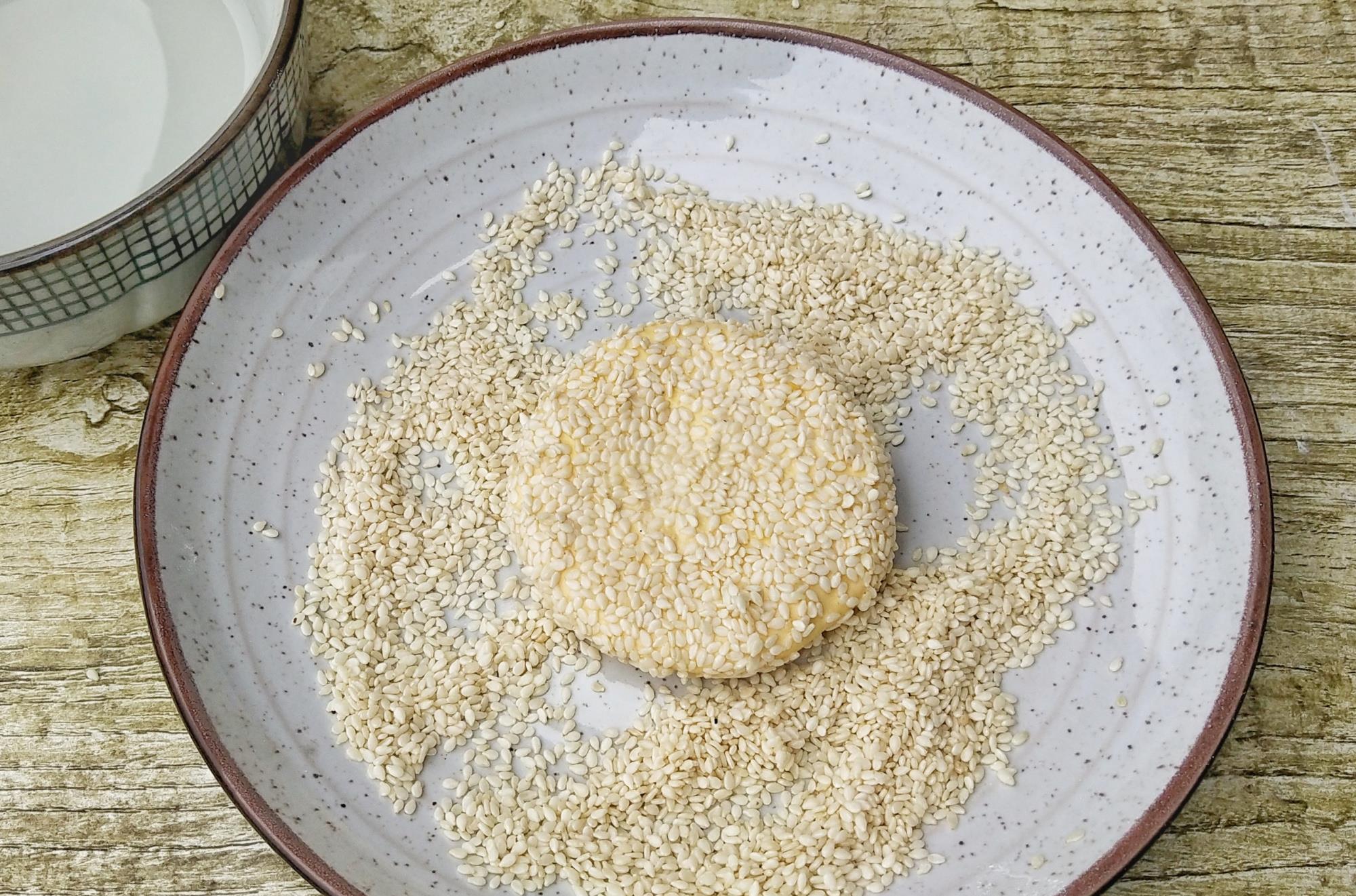 [南瓜]南瓜饼最简单好吃的做法，外酥里嫩，大人孩子都爱吃