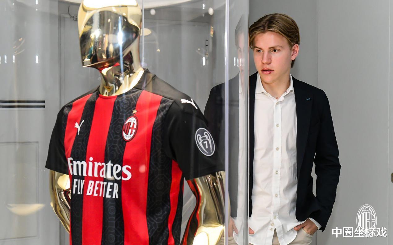 AC米兰|海于格主动来;赛程公布有大战;皮奥利面临选择——AC米兰新闻