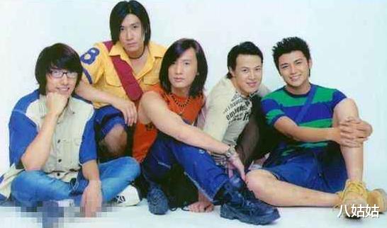 红苹果乐园|《红苹果乐园》播出17年，昔日男主惨变卖烧烤大叔，女配一跃成名嫁进豪门