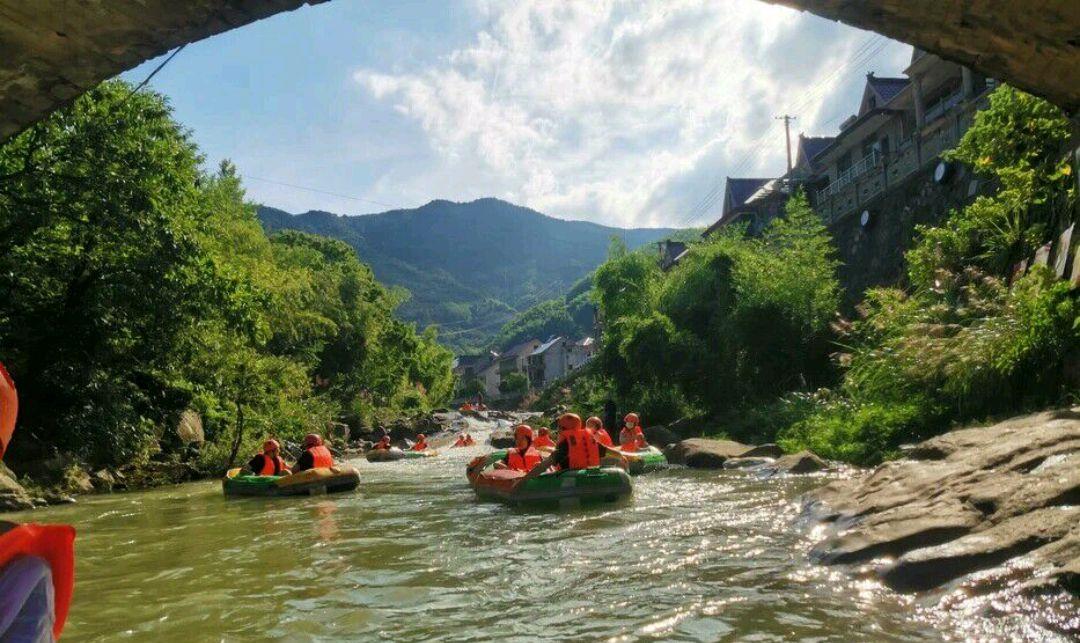 漂流|江浙沪“最好玩的”漂流景区：长10公里，落差260米