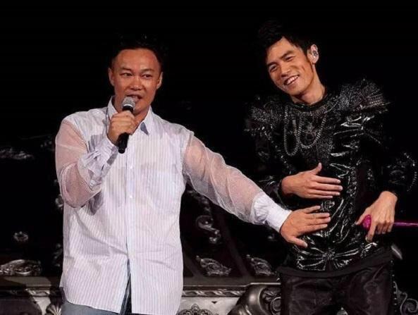 詹雯婷|周杰伦在华语乐坛的地位，赶上崔健了吗