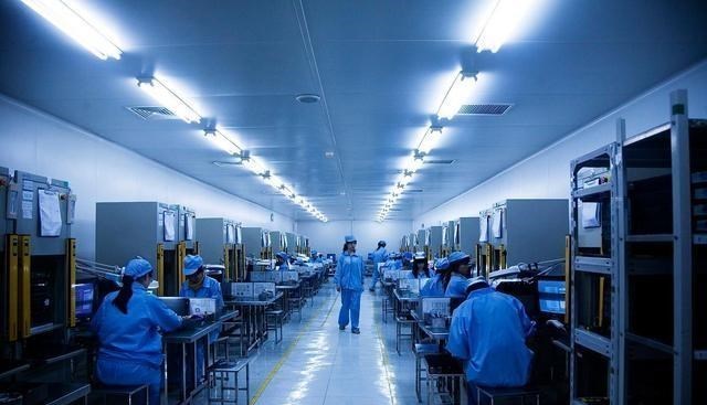 芯片|AMSL始料未及！又一国产芯片巨头技术突围，竟直接绕开EUV光刻机