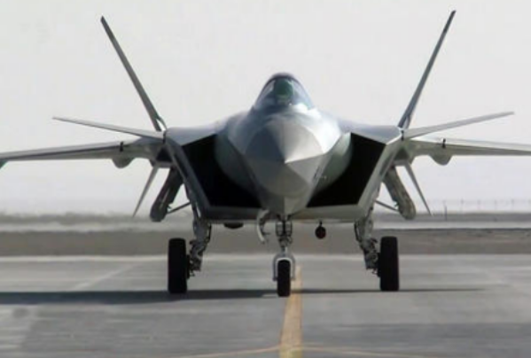 危局|要破危局！中方加紧研发新一代战机，俄专家发来贺电