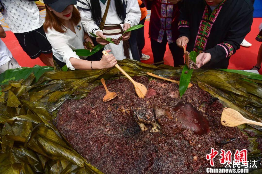 粽子▲你见过588斤的大肉粽吗？它包进了一个牛头和一整只猪