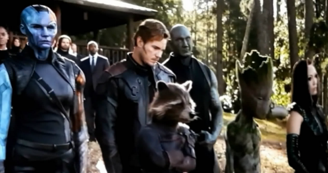 『钢铁侠』钢铁侠打响指的时候,不仅送走了灭霸军团,还害死一位美女队友!