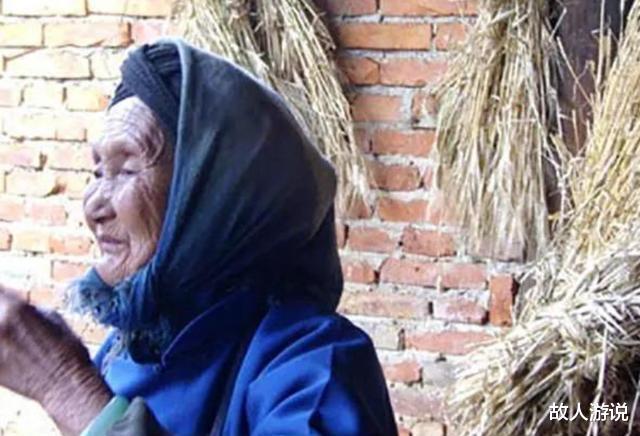 麻栗坡▲母子跨越20年的相见: 儿子牺牲后, 妈妈凑了20年路费才走到儿子墓前