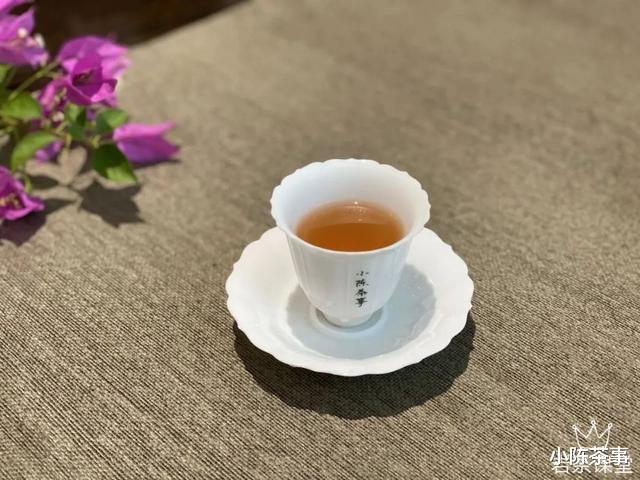 小陈茶事|武夷岩茶秘辛，三百多年的母树大红袍，为什么长不成参天大树？