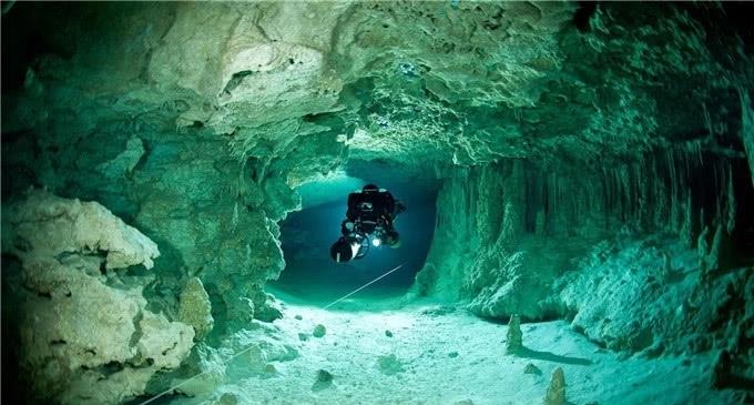 「灭顶之灾」600公里长的隧道尽头发现玛雅人，他们差一点成了地心世界居民